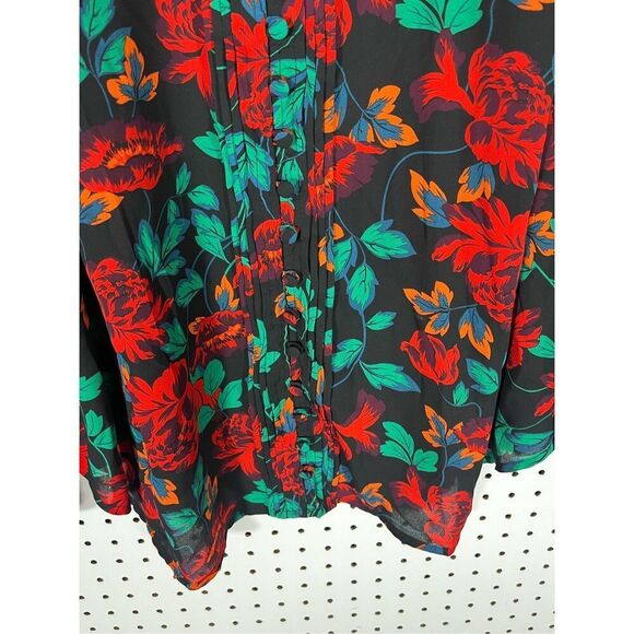 Torrid Georgette Pintuck Button-Front Blouse size 1 - Picture 5 of 7